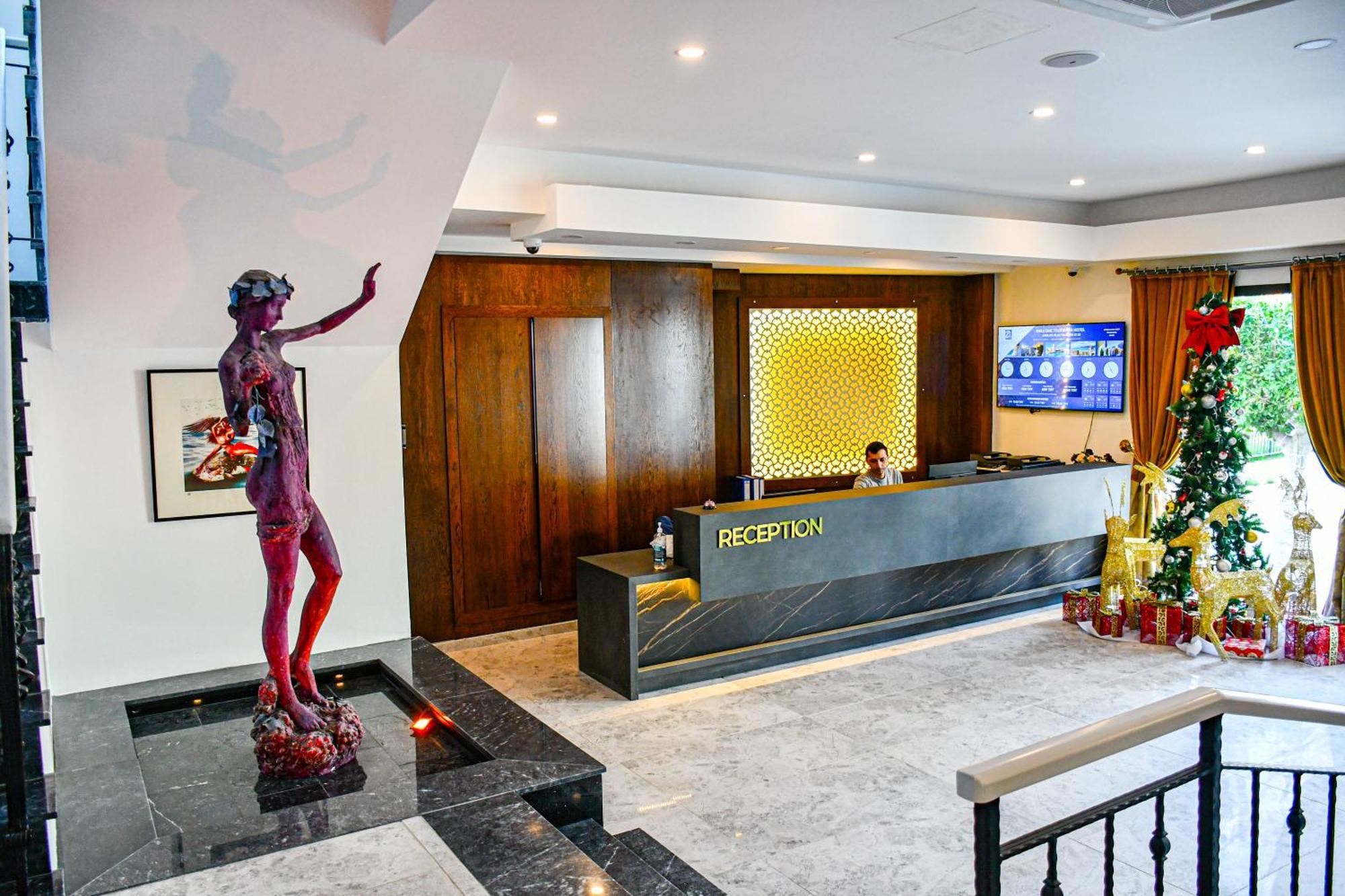 Dorana Hotel Kyrenia  Bagian luar foto