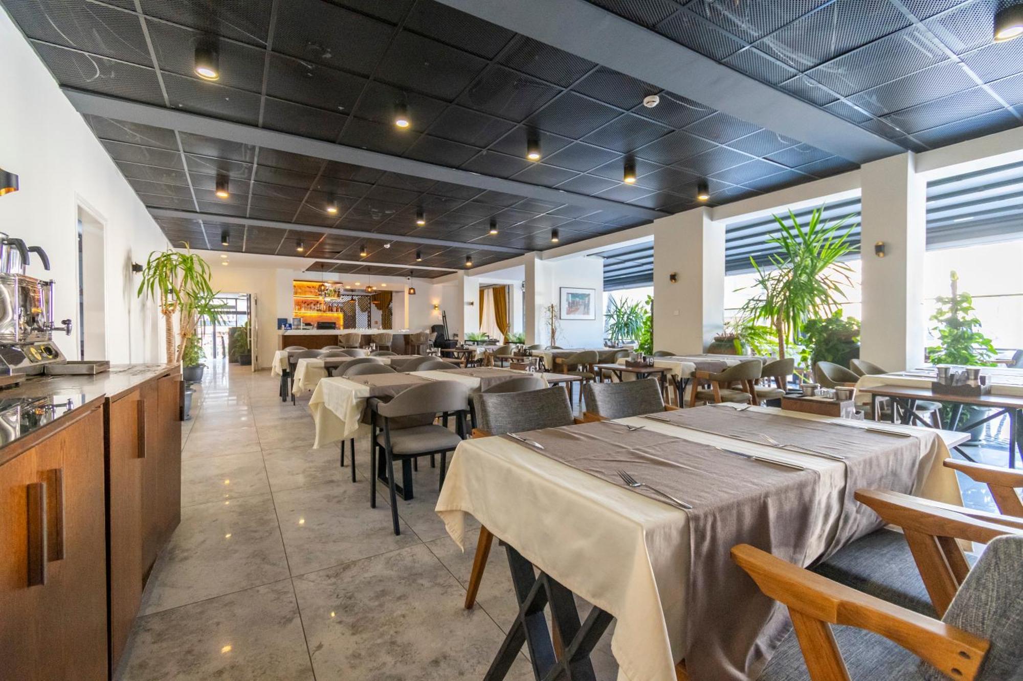 Dorana Hotel Kyrenia  Bagian luar foto